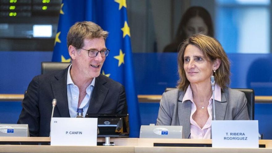 El Gobierno subraya que la solución para Doñana incluye el cierre de pozos legales