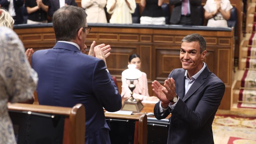 El presidente del Gobierno, Pedro Sánchez, recibe el aplauso del grupo socialista durante una sesión plenaria en el Congreso de los Diputados, a 24 de junio de 2026, en Madrid (España). Eduardo Parra / Europa Press
