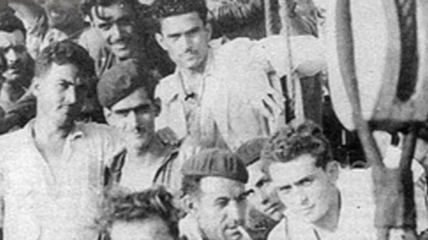 Emigrantes canarios en un barco rumbo a Venezuela