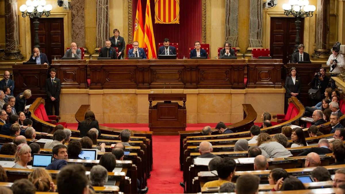 El Parlament reclama al TC que levante el veto a investigar a la Monarquía
