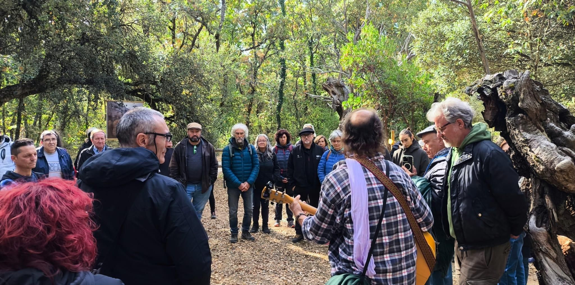 El acto inaugural de la exposición ‘Pálpito’ contó con romería, música y mucho más.