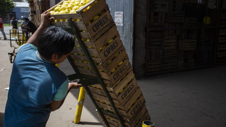 El desafío de los alimentos: baja la carne, pero se recalienta el precio de los productos de almacén