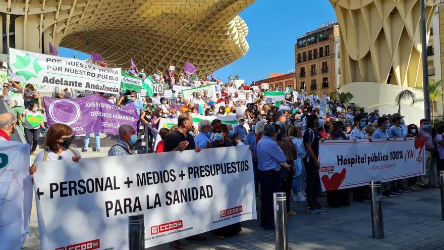 Las razones de las mareas sanitarias en Andalucía para la primera gran movilización contra la mayoría absoluta de Moreno