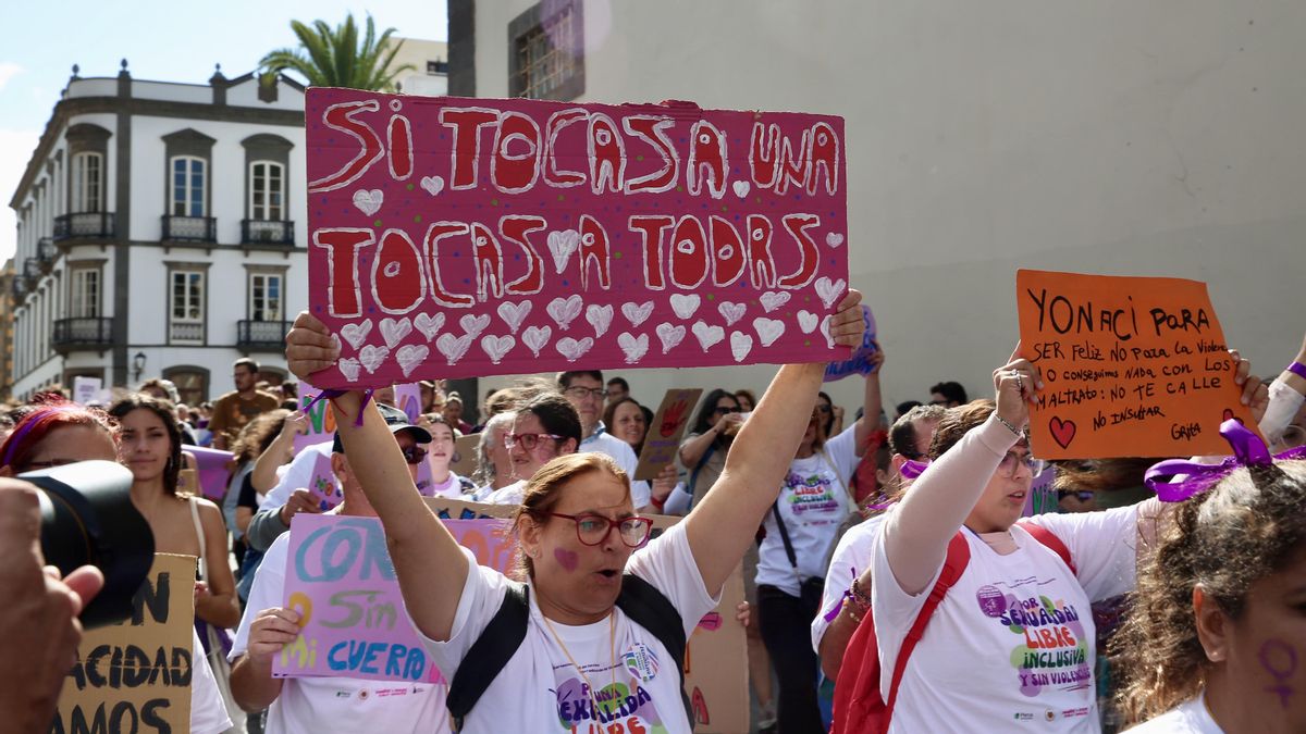 Cartel contra la violencia de género.