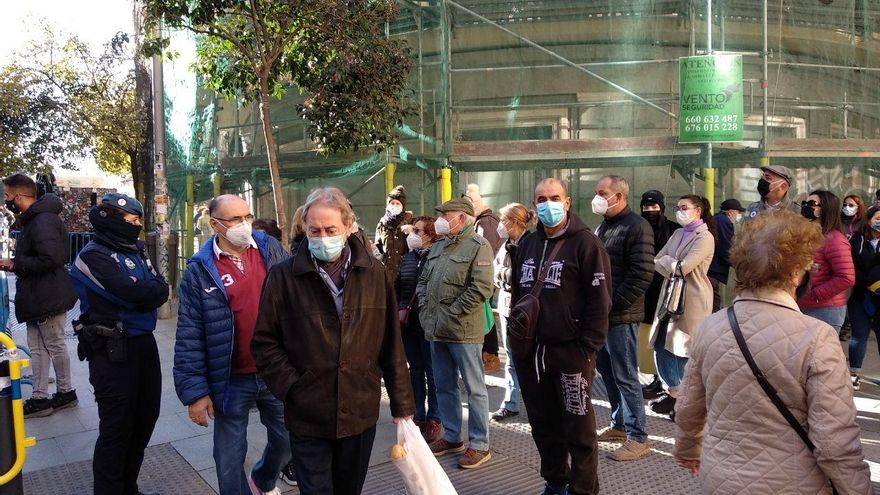 Primera mañana de Rastro post-covid, con nuevos controles y restricciones