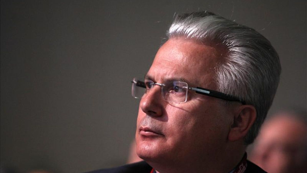 Garzón y otras personalidades se ofrecen al PSOE para "derrotar a la derecha"