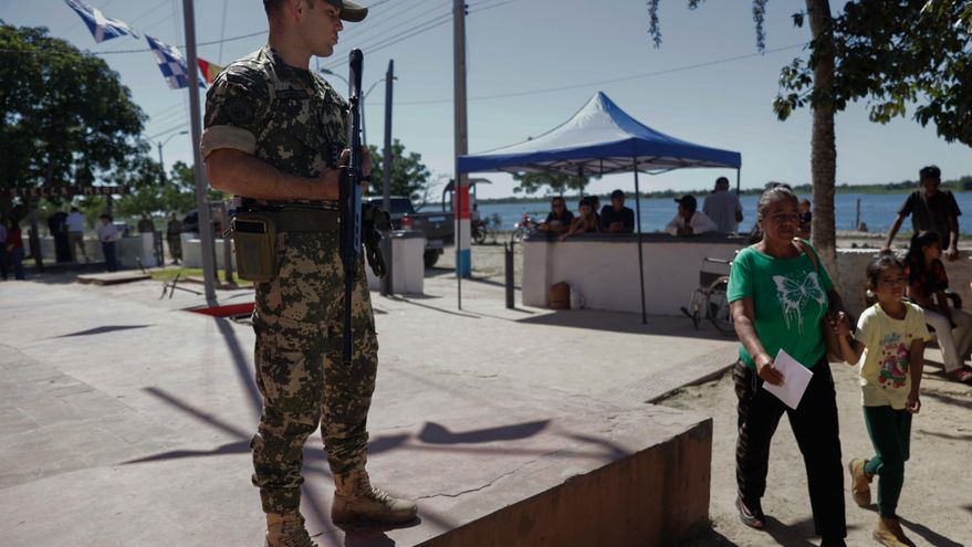 Ministro paraguayo de Defensa confirma coordinación con Argentina, que autorizó arrestos en fronteras