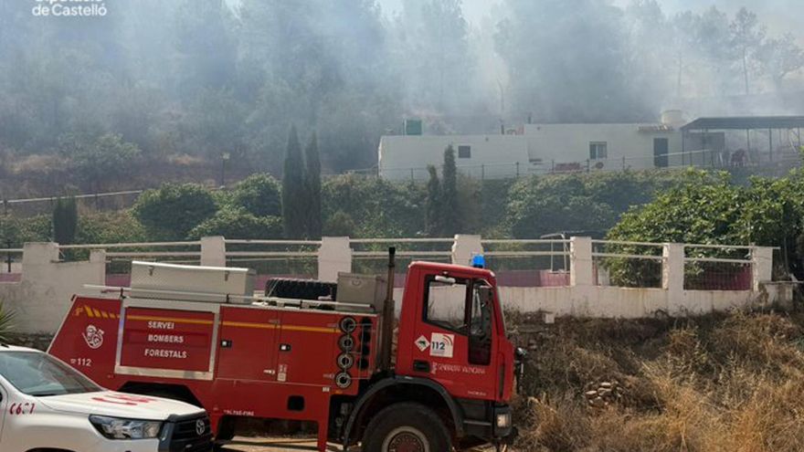 Confinan el municipio de Vilavella, en Castellón, debido al incendio de La Vall d'Uixò