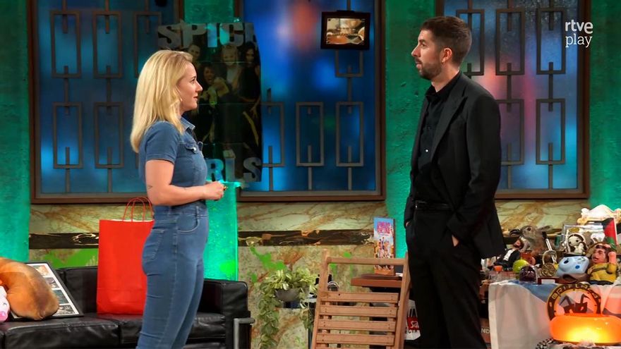 Henar Álvarez y Broncano se apostaron a Lalachus en 'La Revuelta': "A mí me gustaría tenerla en mi programa"