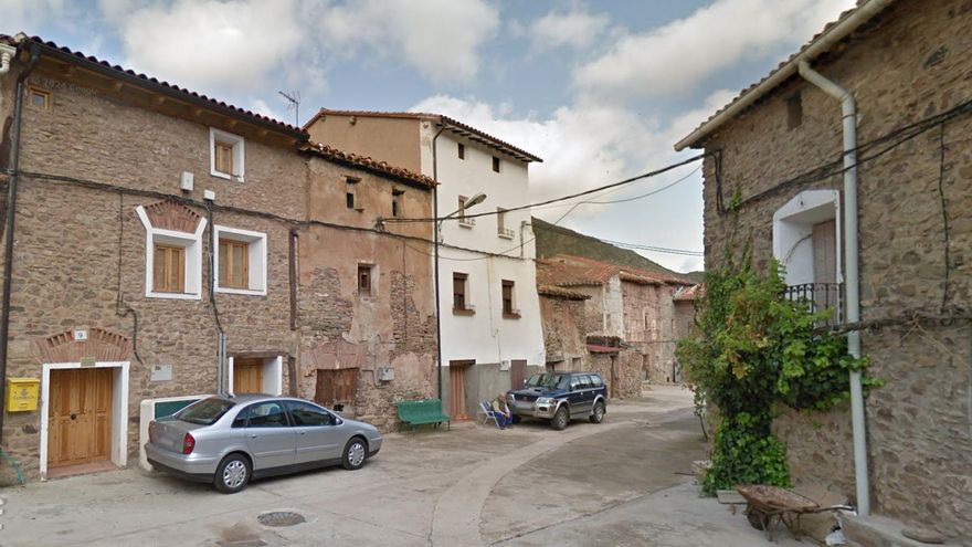 Una casa y un puesto de trabajo para encontrar una familia que llegue a Robres del Castillo