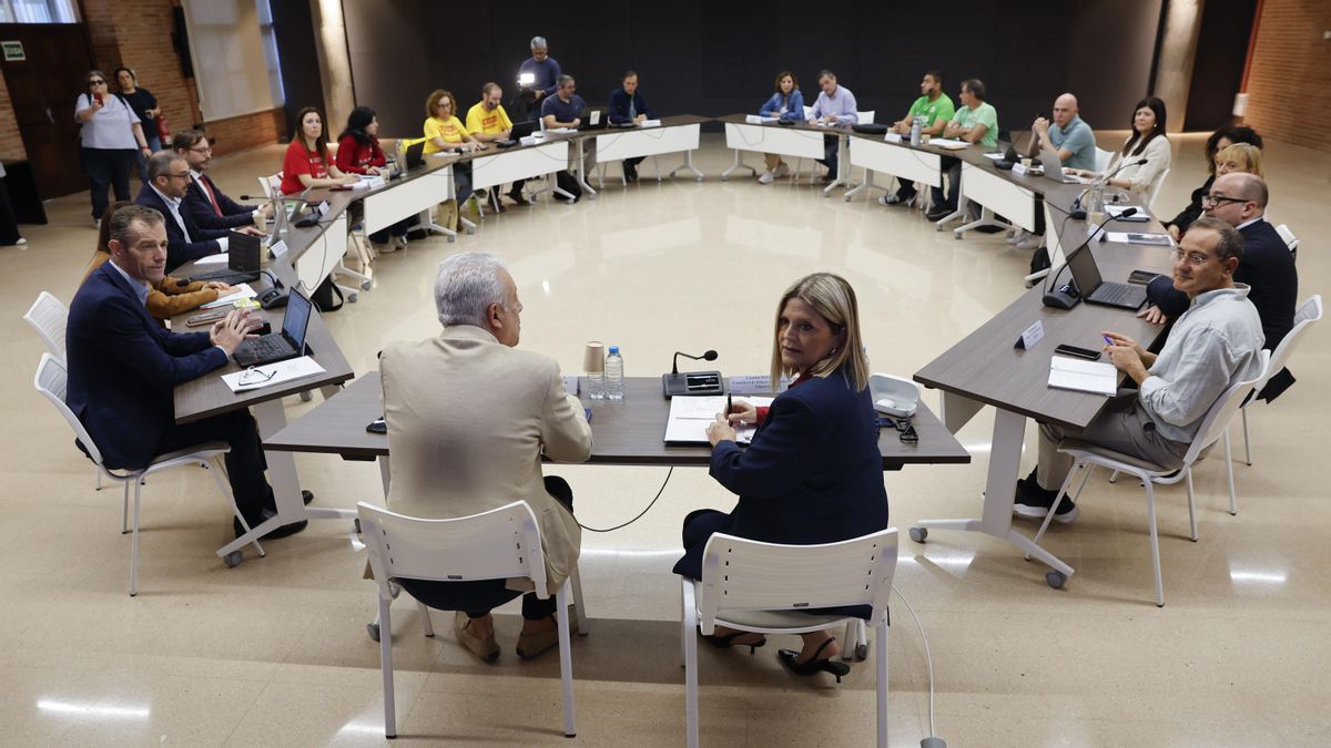El mensaje del alumnado del municipio de la consellera de Educación en apoyo a la huelga: "Nuestro cole está en ruinas"
