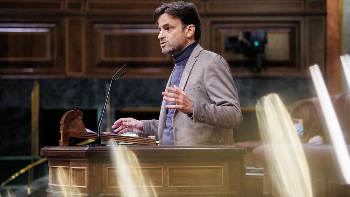 El presidente del grupo de Unidas Podemos en el Congreso, Jaume Asens, interviene en una sesión plenaria en el Congreso de los Diputados, a 23 de noviembre de 2021, en Madrid, (España).