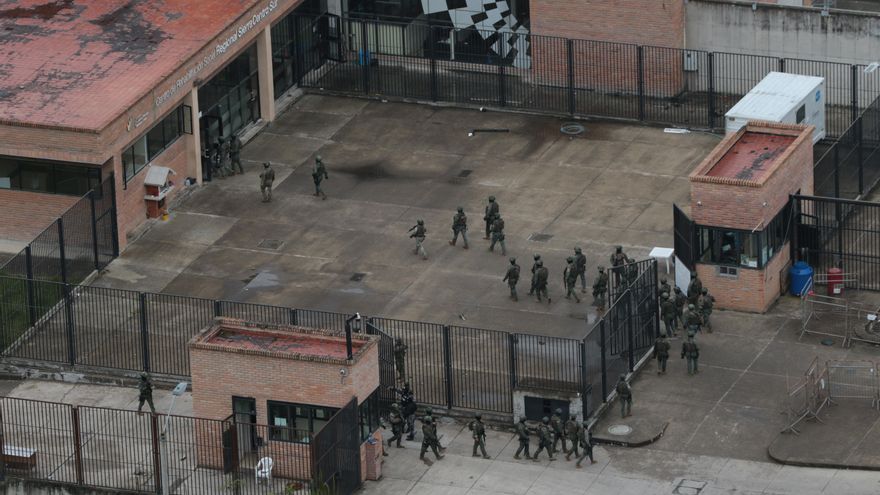 Más de 17 años de cárcel para un líder de Los Lobos por liderar motín en cárcel de Ecuador