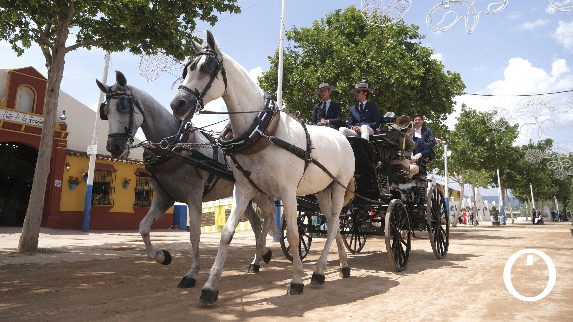 Ambiente de viernes en la Feria de Córdoba.