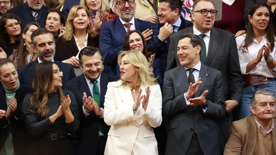 Andalucía aprueba Presupuestos y brinda a Moreno su campaña electoral para seguir gobernando sin las ataduras de Vox