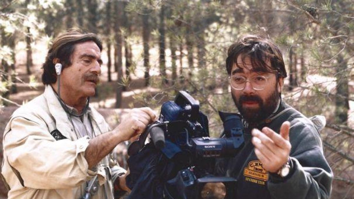 Ovalle, en un rodaje con Miguel de la Quadra-Salcedo.