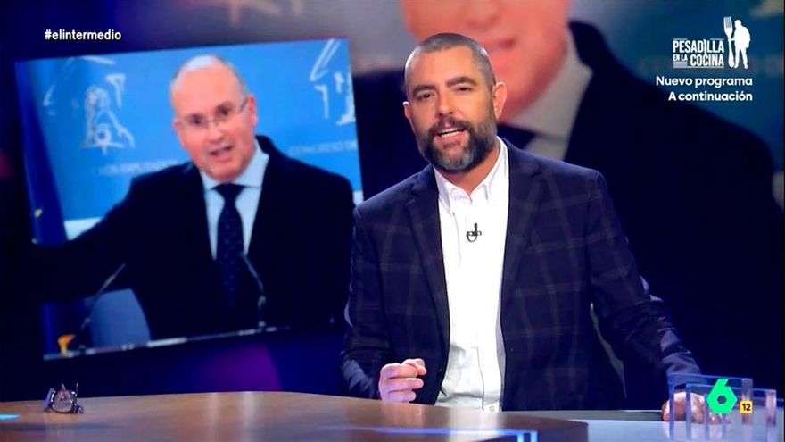 Dani Mateo critica el "teatrillo" de PP y PSOE y señala a Tellado como "el Tenorio": "No el Don Juan, sino el Manu"