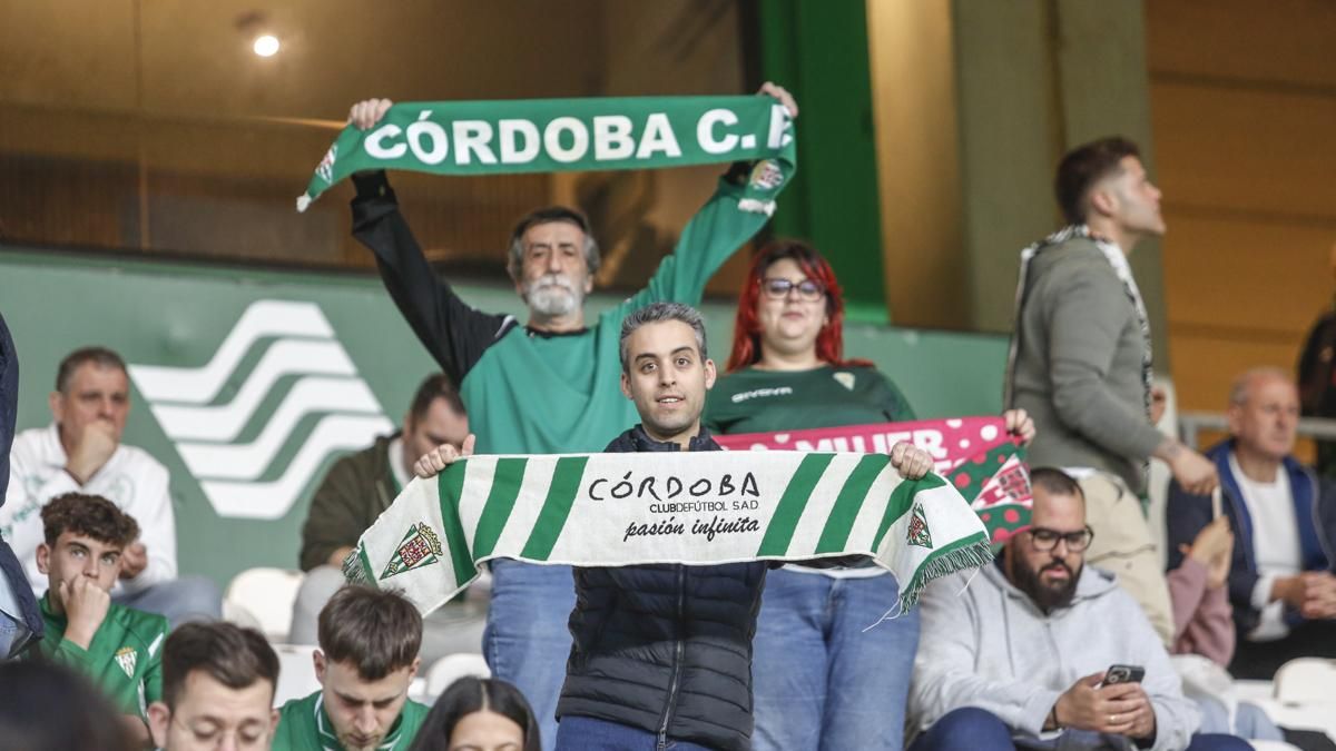 Grada Blanquiverde del Córdoba CF - Real Zaragoza
