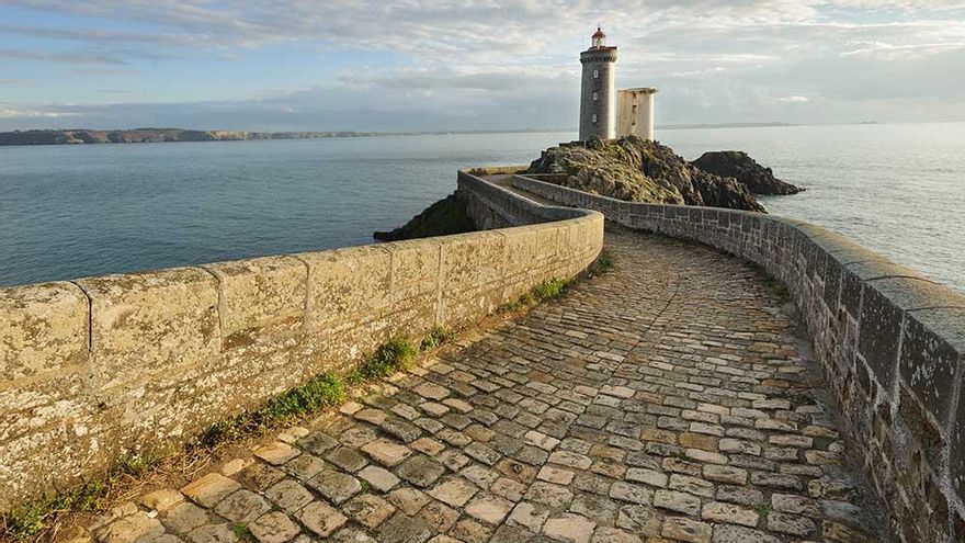 La costa bretona está repleta de faros