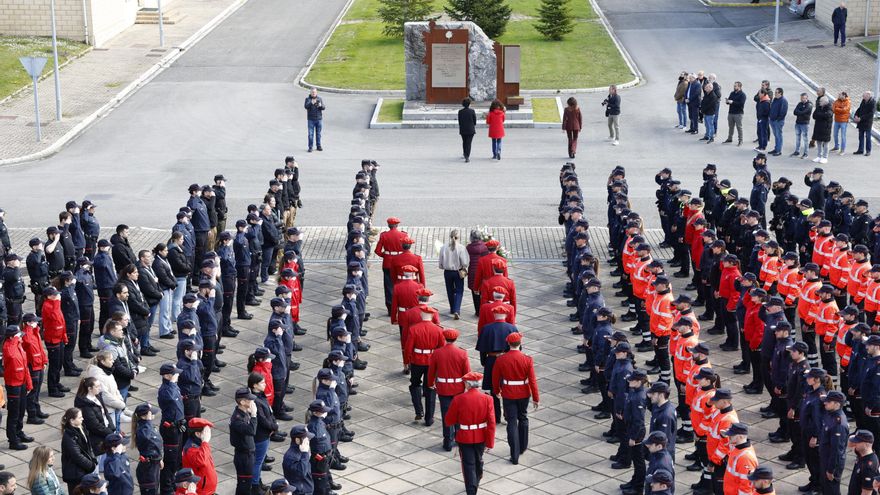 La Ertzaintza homenajea a Carlos Díaz Arcocha, superintendente asesinado por ETA en 1985