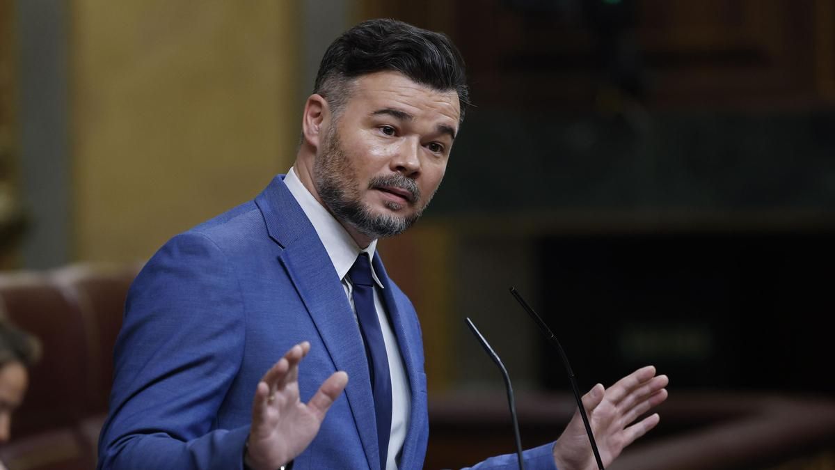 El portavoz de ERC, Gabriel Rufián, durante su intervención en el pleno del Congreso de este miércoles