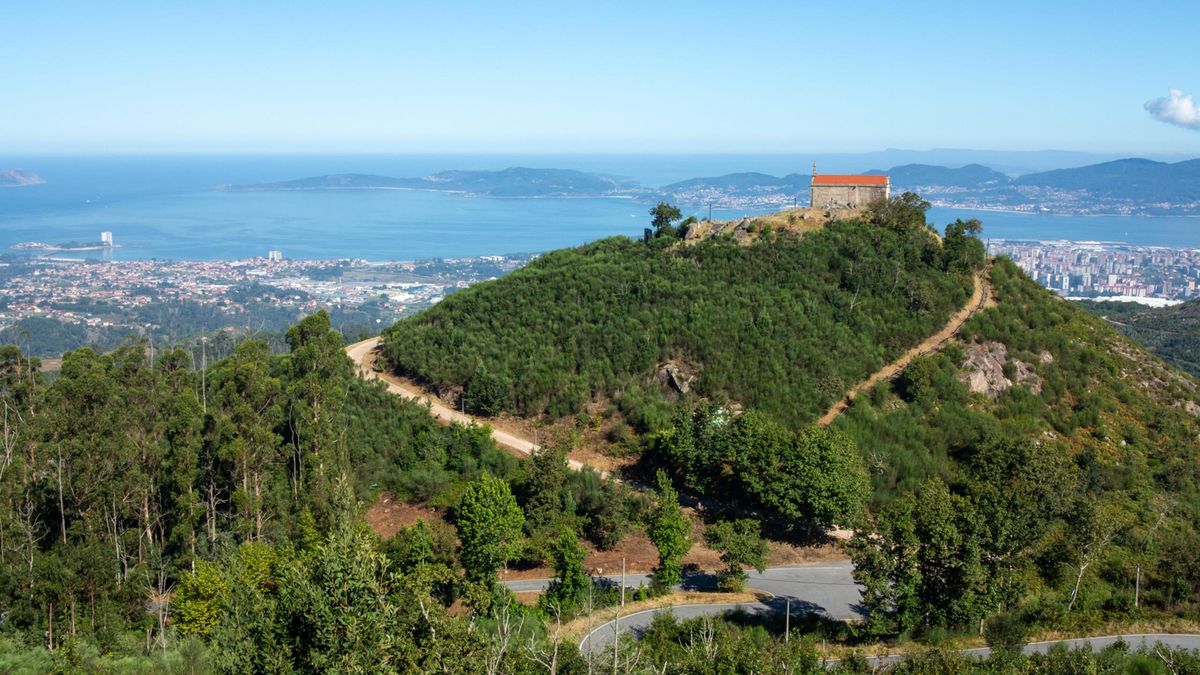 Monte Alba, con vistas a la ciudad de Vigo.