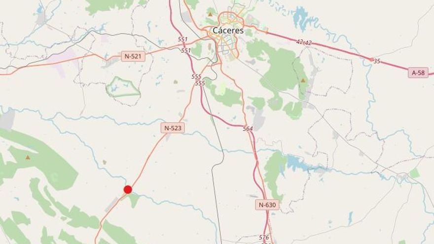 PSOE se suma a PP y Cs para reclamar la autovía Cáceres-Badajoz y UPE se abstiene