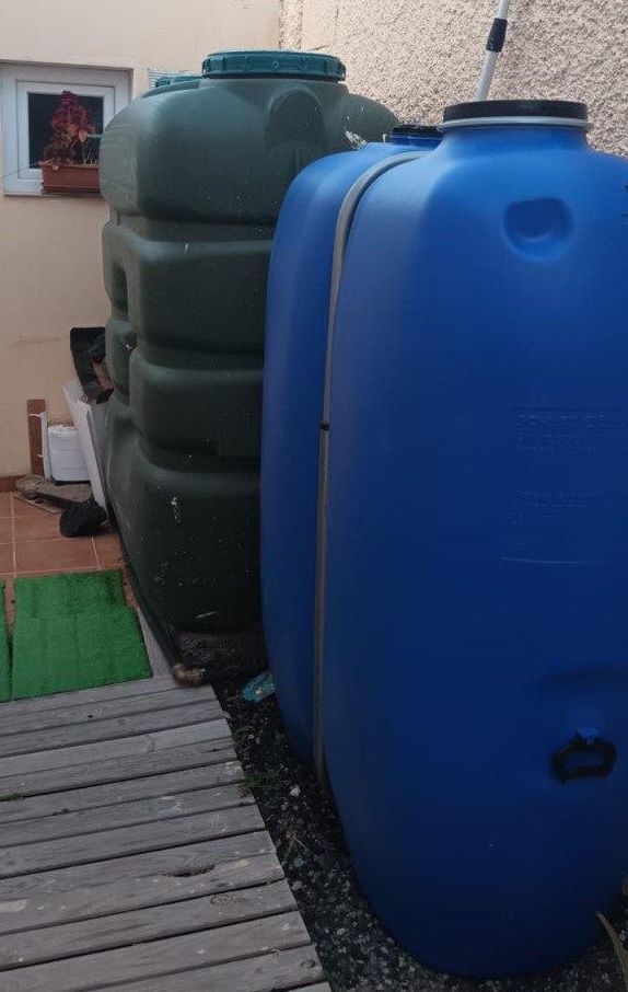 Depósitos de agua de Guido Nanni, en la urbanización La Pared.