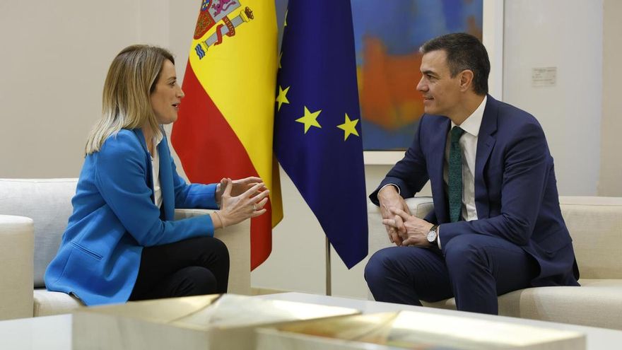 Pedro Sánchez se reúne con Roberta Metsola en La Moncloa