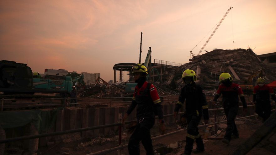Siguen sin hallar supervivientes en el edificio de Bangkok que colapsó por el terremoto