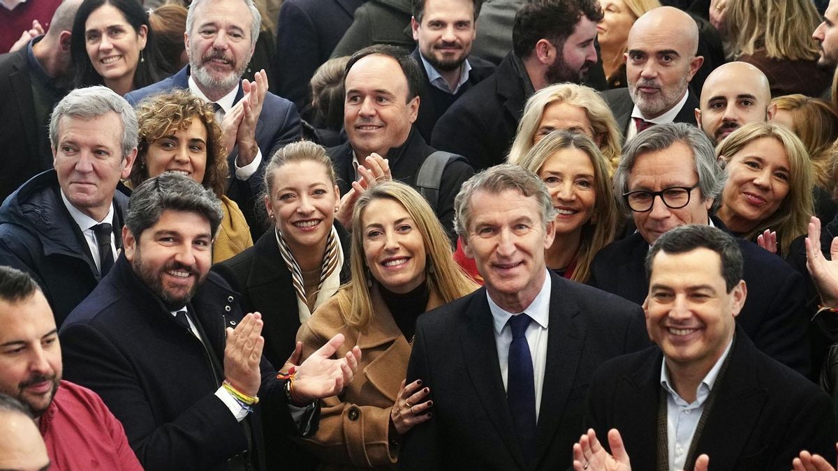 El éxito de Vox en Extremadura alerta a los barones del PP: "Es muy difícil la mayoría absoluta"