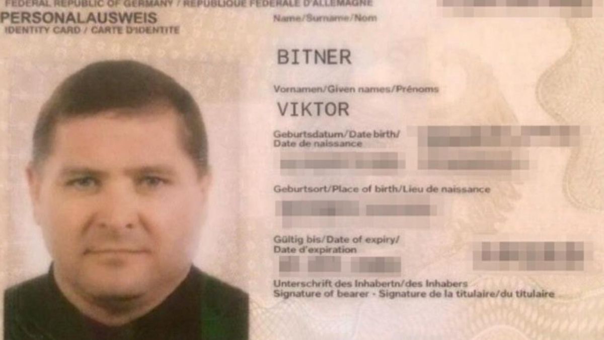 Imagen del pasaporte de Viktor Bitner, encarcelado en Soto del Real (Madrid).