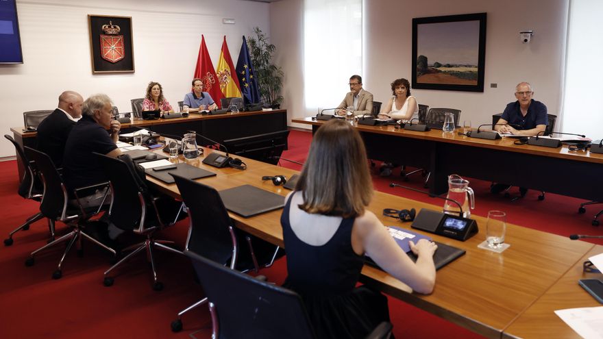 La comisión de investigación de obras públicas en Navarra llamará a 40 personas, entre las que no están Chivite, Barkos ni Ábalos
