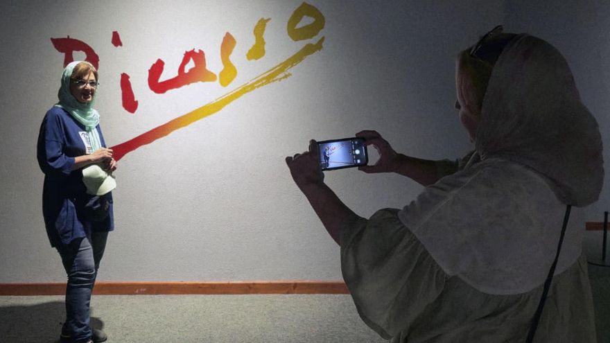 Irán se deleita con las obras del genio español Picasso y prolonga su estancia en Teherán