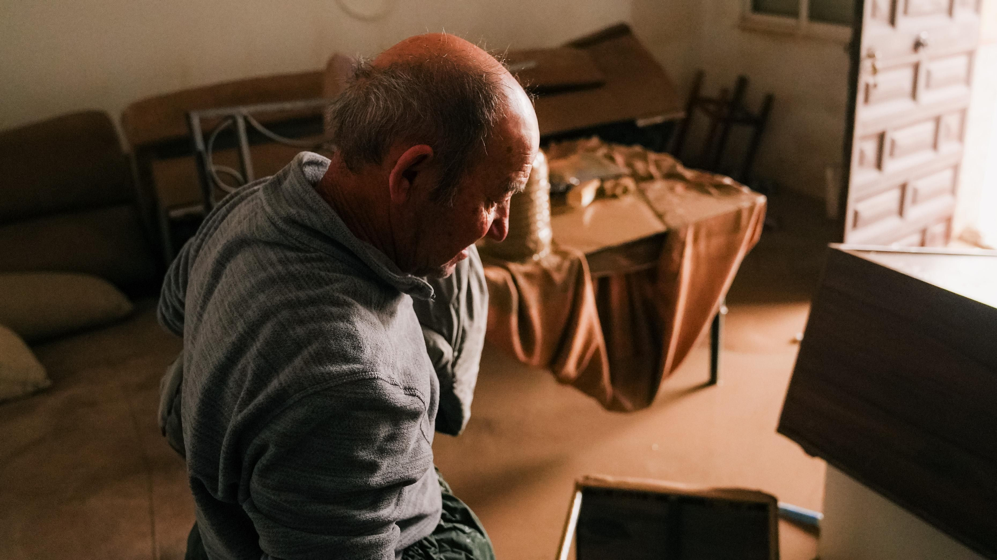 El lodo y el barro, dentro de las parcelas de las calles Perdiz y La Tórtola