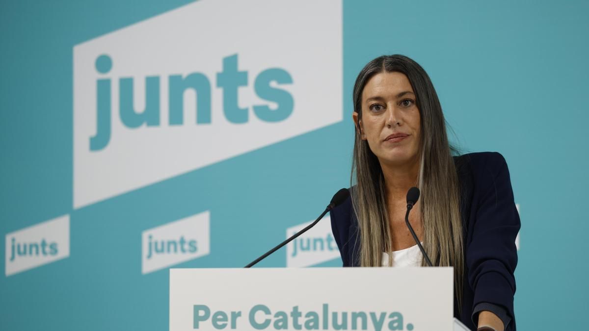 La portavoz de JxCat en el Congreso, Míriam Nogueras, durante la rueda de prensa que ha ofrecido este miércoles en Barcelona.