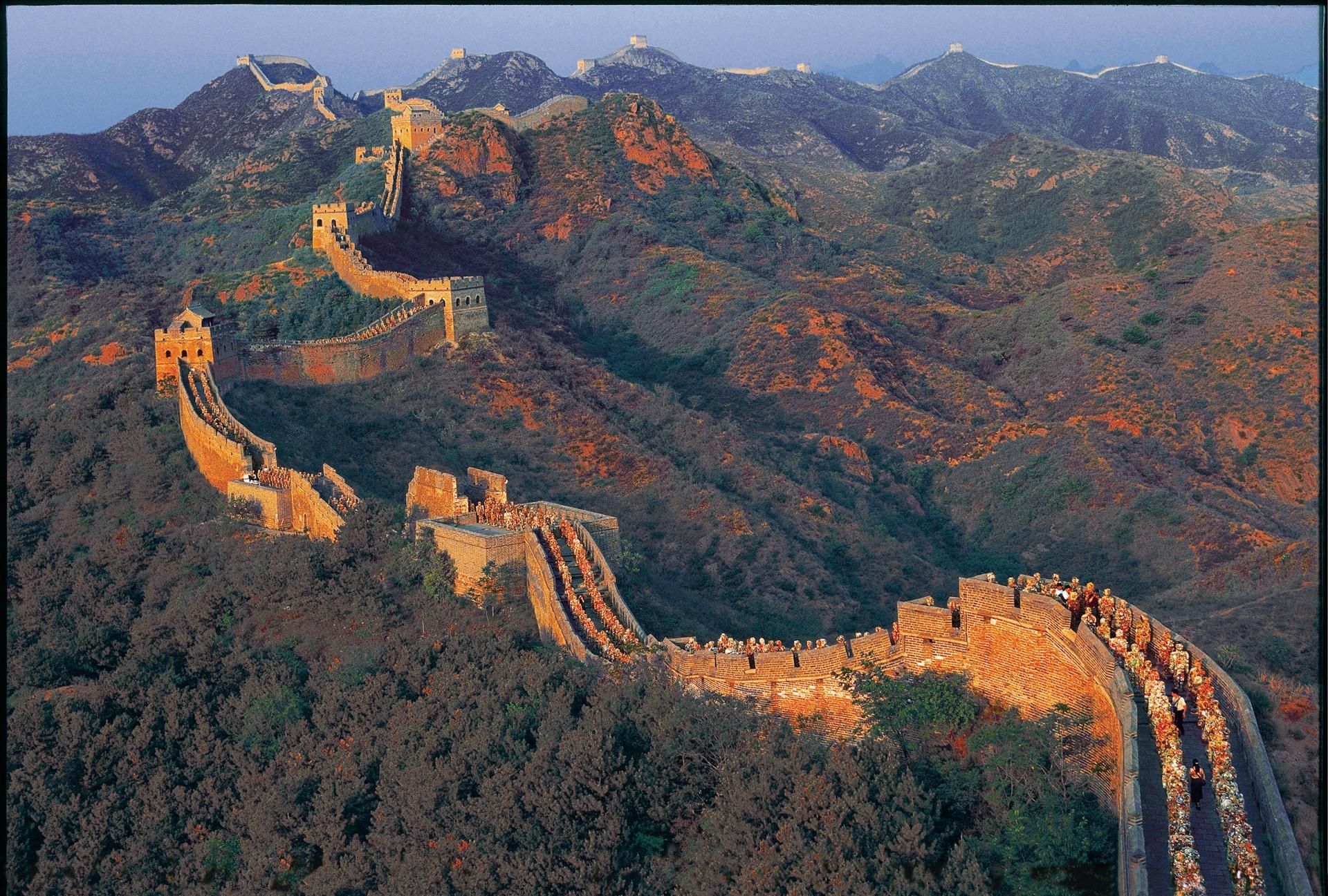 'El ejército de la Chatarra, Muralla China', de  HA Schult. Foto: ©Thomas Hoepker