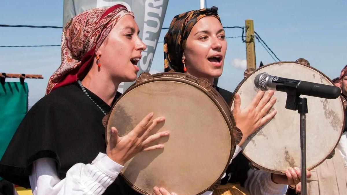 El dúo Tsacianiegas.