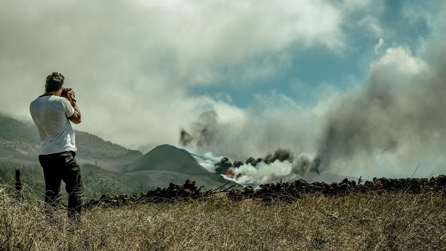 Volcán de La Palma, desde una montaña cercana