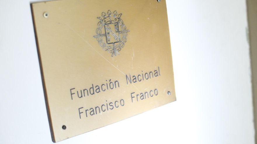 Archivo - Detalle de la placa de entrada en la sede de la Fundación Francisco Franco, sita en la Avenida Concha Espina de Madrid. La policía investiga un posible asalto y el robo de una caja fuerte en la misma.