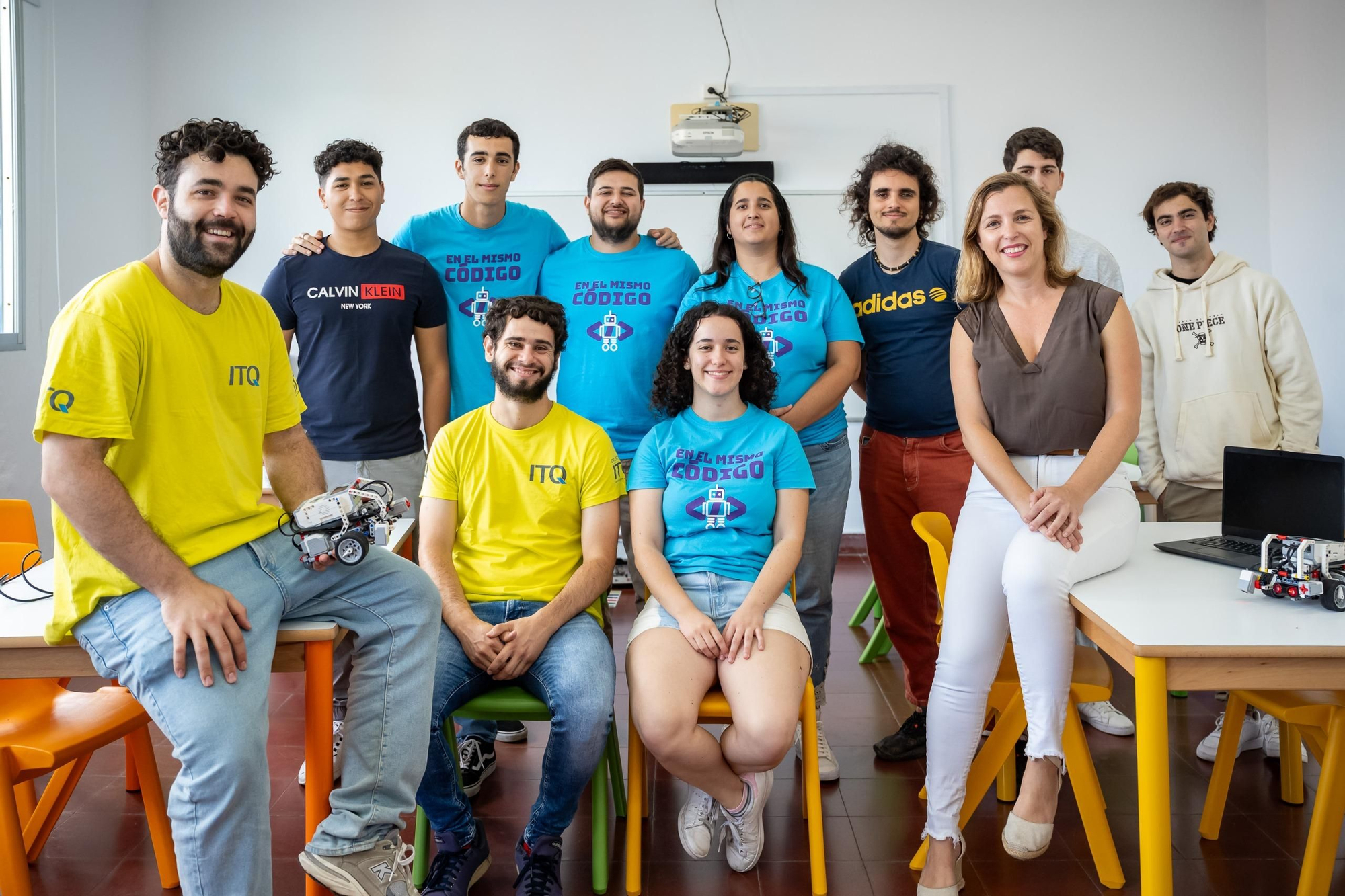 600 estudiantes canarios aprenderán robótica y programación con la Fundación Sergio Alonso y CaixaBank Dualiza.