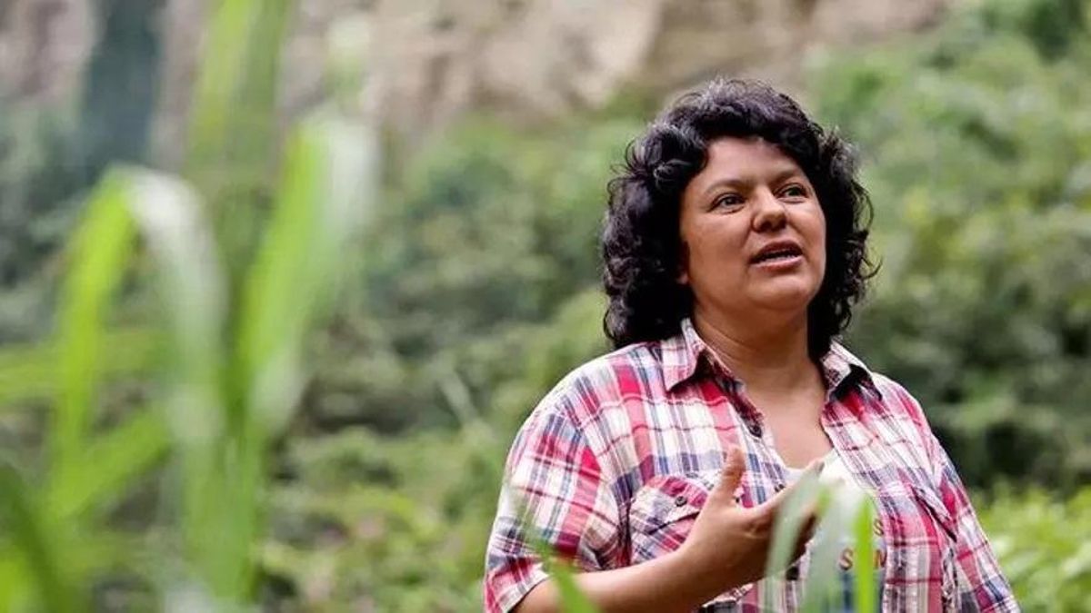 Feminismos que sostienen la vida: a diez años de la siembra de Berta Cáceres