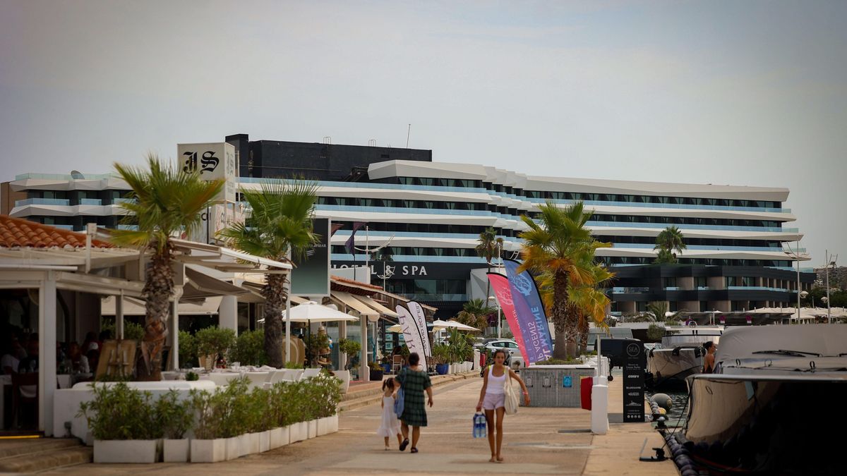 El hotel de cinco estrellas Ibiza Corso & Spa, también en la exclusiva zona de Marina Botafoch