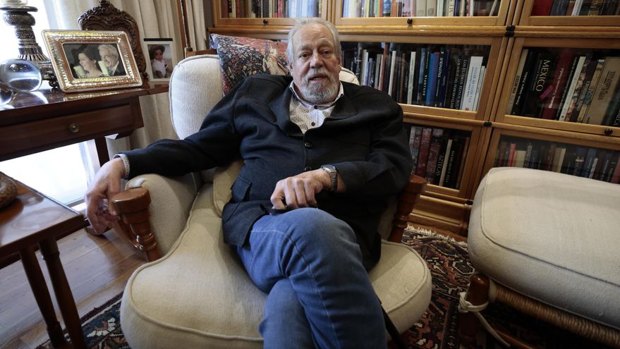 Siglo y medio de la Academia Mexicana de la Lengua: "No hay un español mejor que otro"