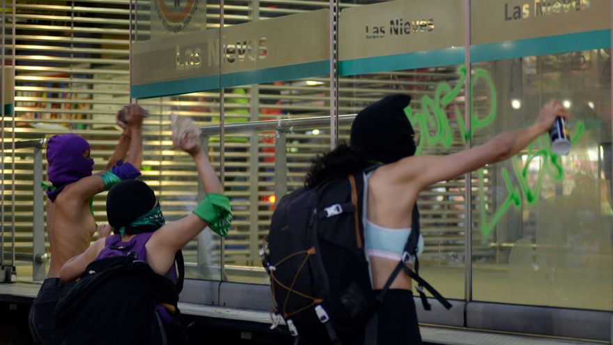 Colombianas protestan a favor del "aborto libre, feminista y antirracista"