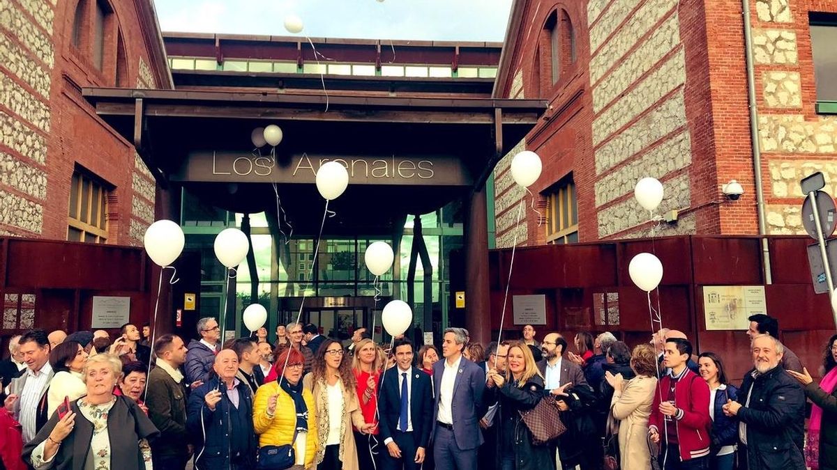 PSOE y grupos de memoria histórica rinden homenaje a las víctimas del franquismo