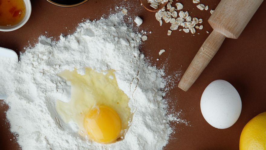 Huevos, harina, mantequilla y ralladura de limón son algunos de los ingredientes de este dulce tradicional