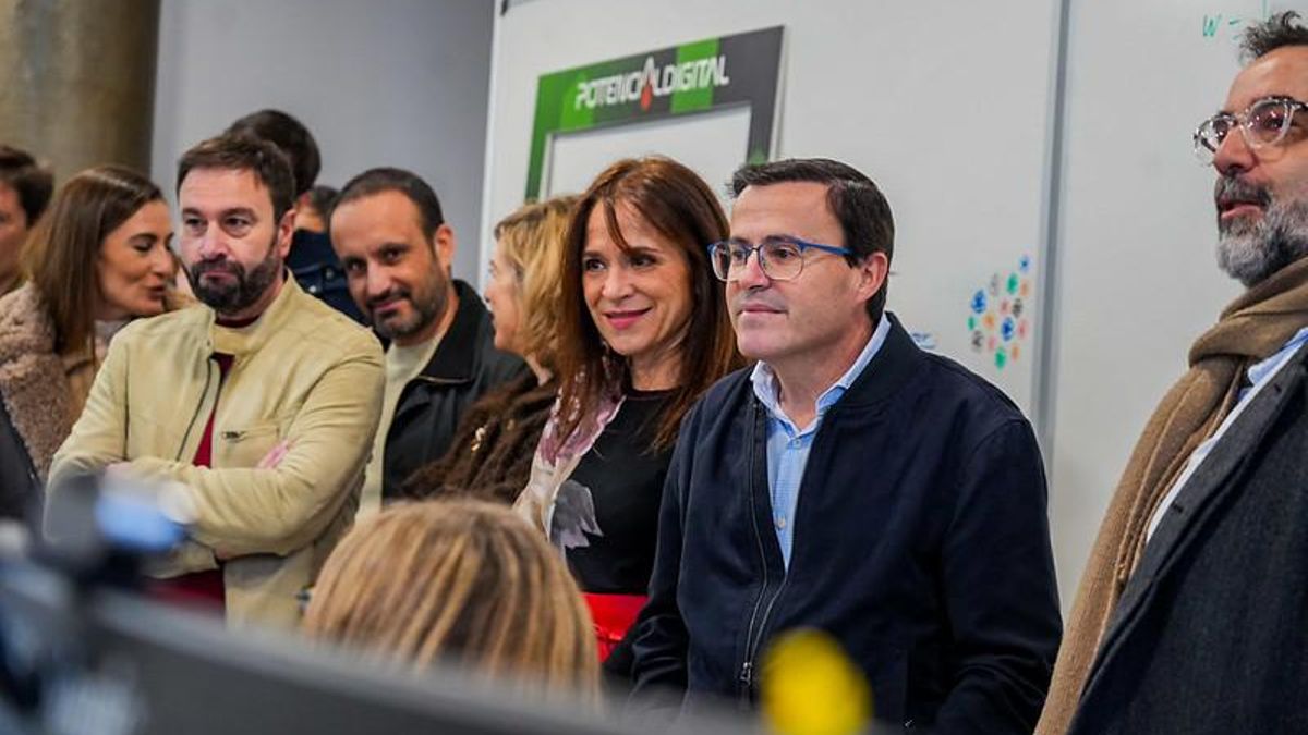 Gallardo lamenta los proyectos inacabados y fija la ciencia como pilar de su Gobierno