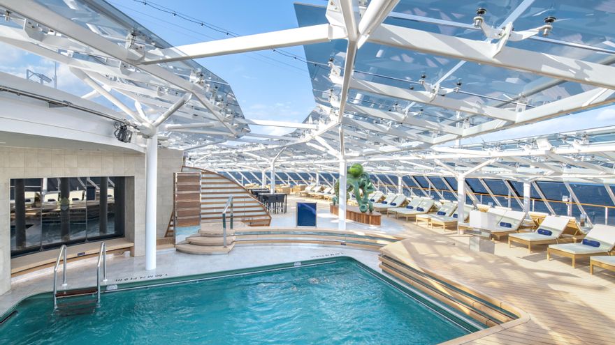 'MSC Yacht Club Pool' en MSC Bellissima