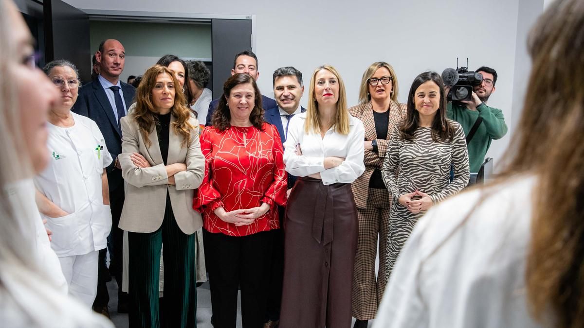El SES cesa a tres gerentes en plena crisis de los hospitales extremeños